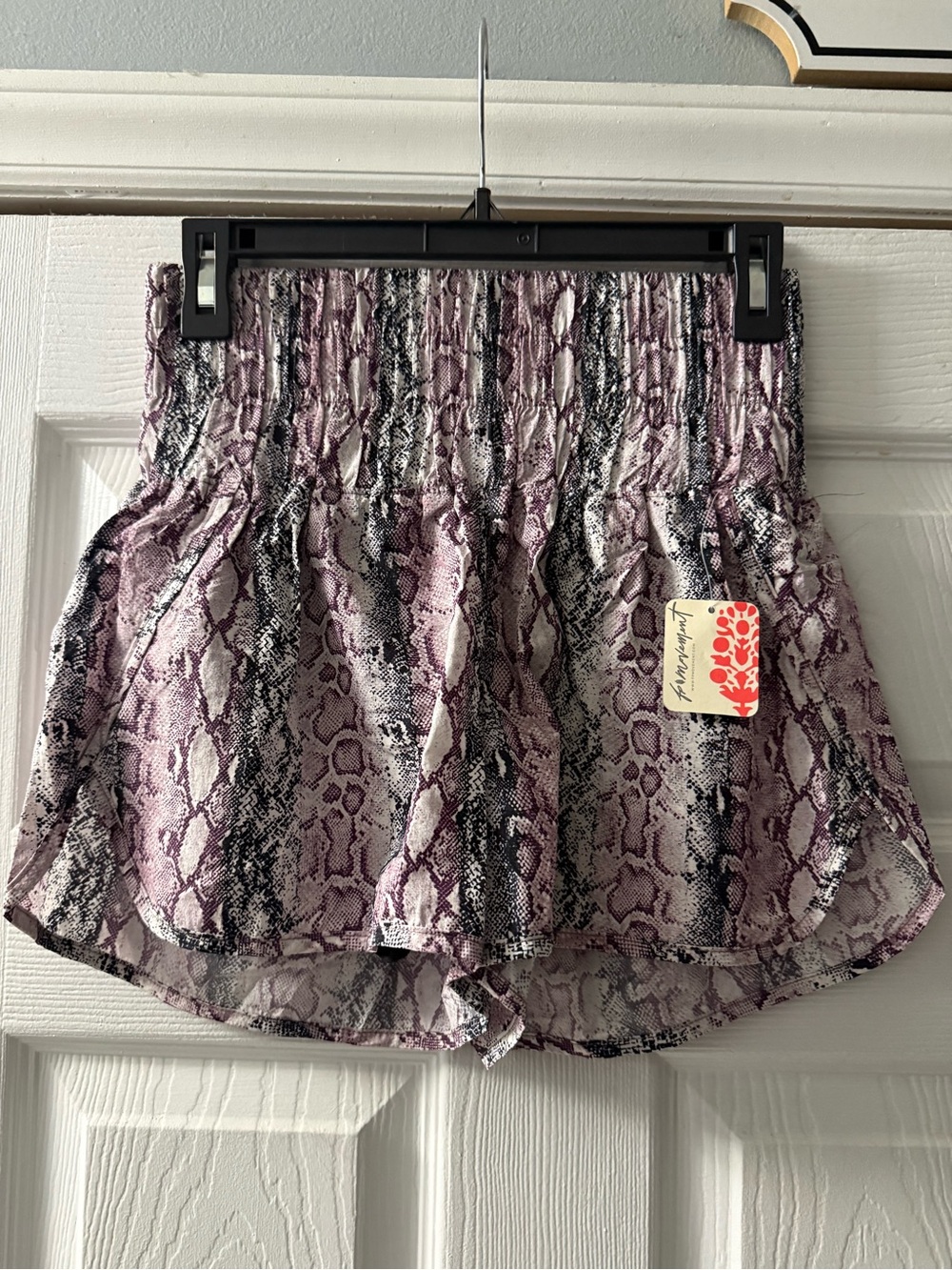 🆕 Free People Movement The Way Home Shorts Anaconda Venom Size Small